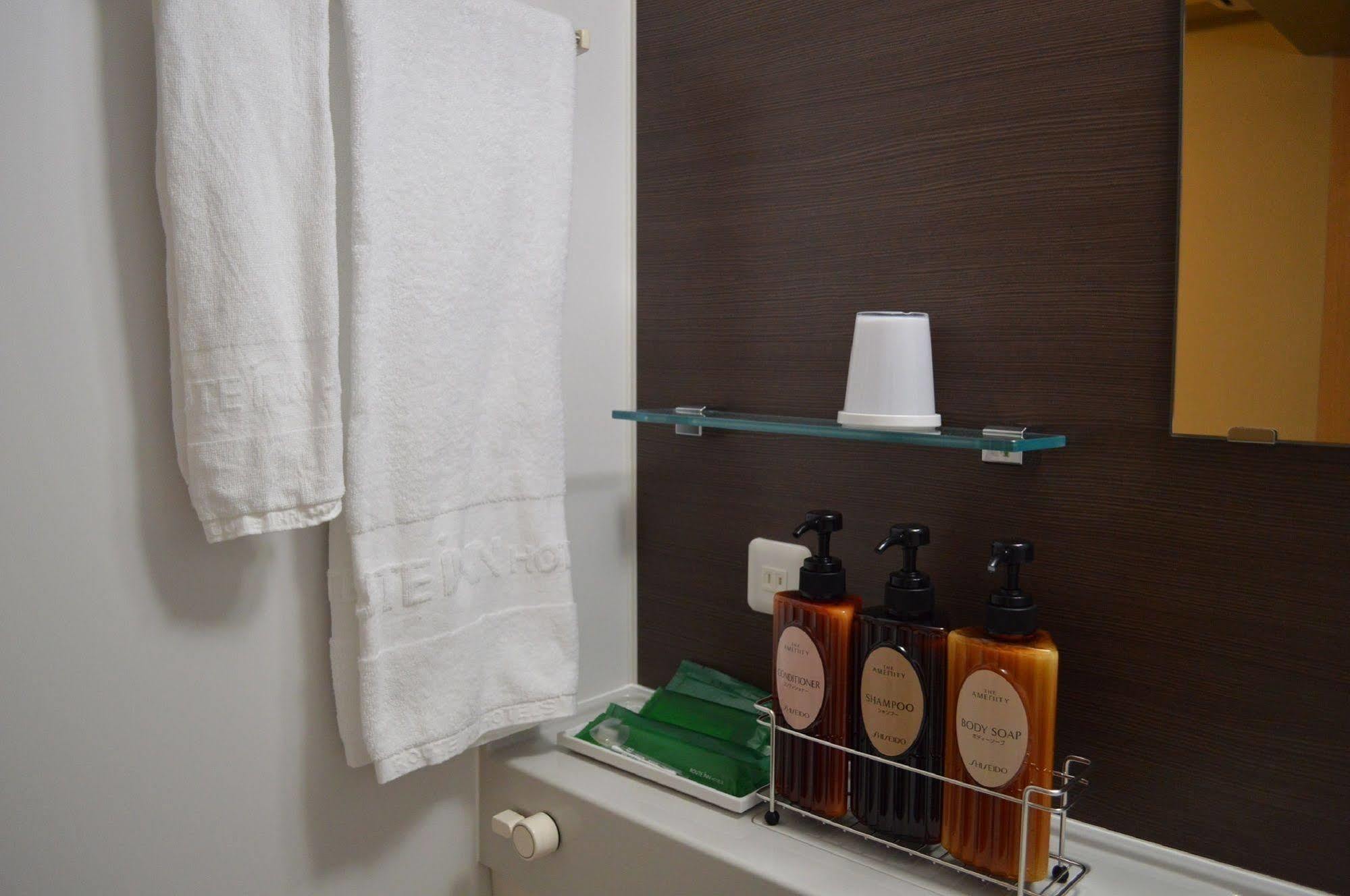 Hotel Route-Inn Kitakyushu-Wakamatsu Ekihigashi Ngoại thất bức ảnh