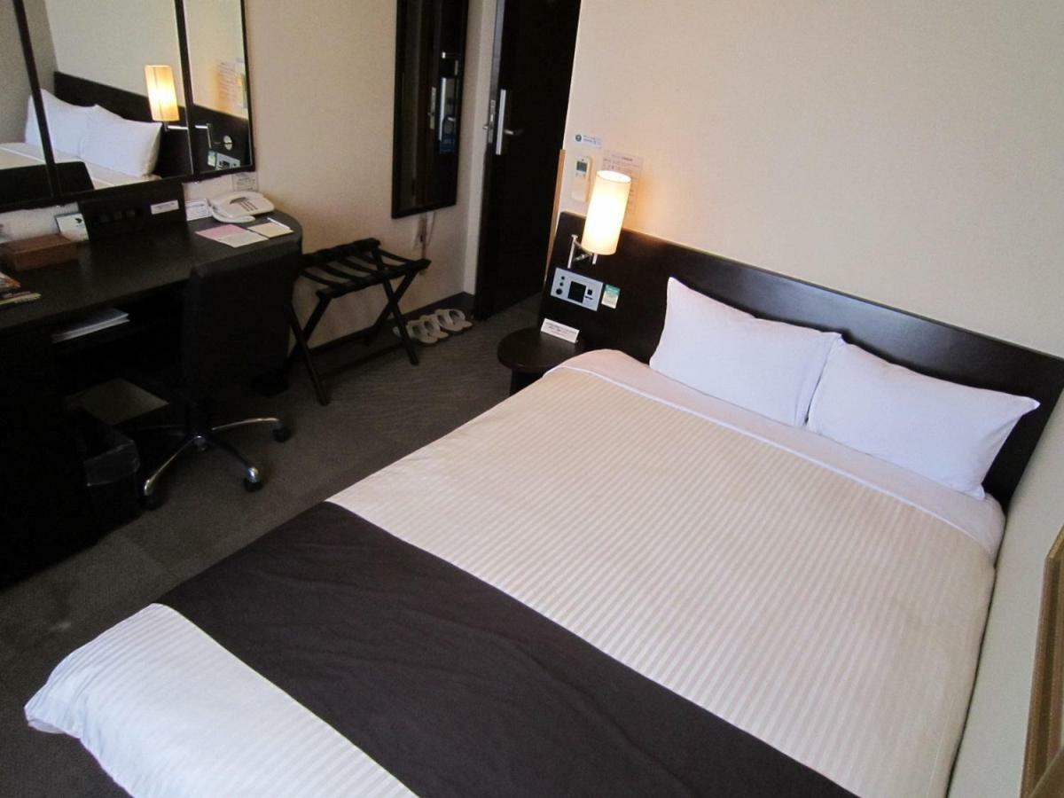 Hotel Route-Inn Kitakyushu-Wakamatsu Ekihigashi Ngoại thất bức ảnh